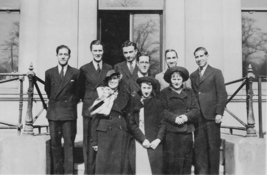 Dorothy (front, R) with Molly Balyuzi.  Hassan Balyuzi and David Hofman are in the back row