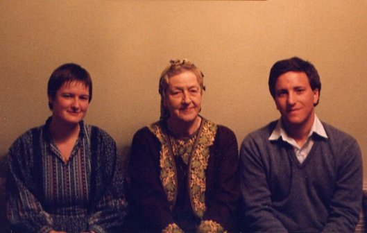 Sue and Ken Finn with Rúhíyyih Khánum in 1986