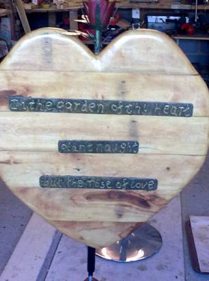 The sculpture placed in the Bahá'í garden